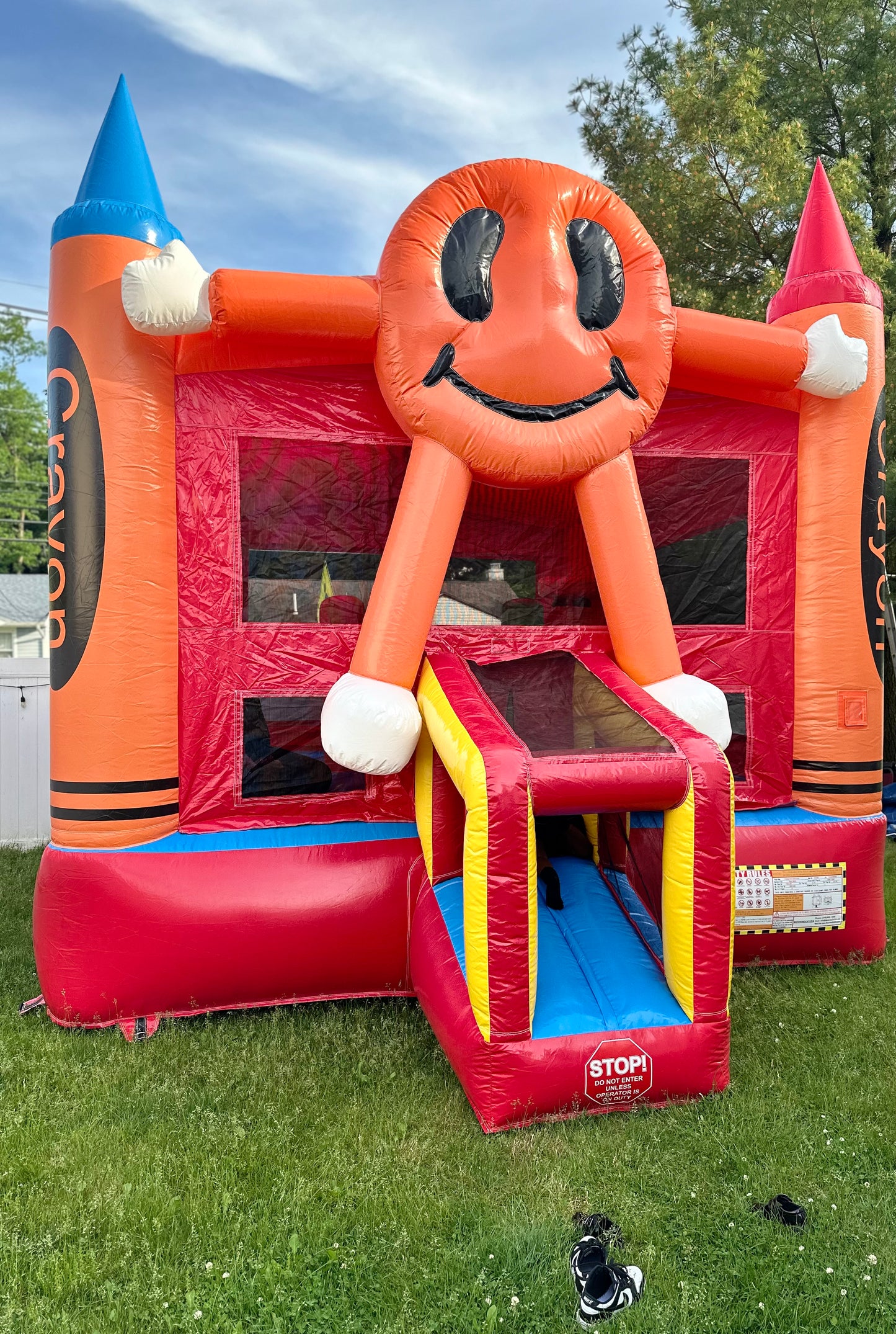 Happy Face Inflatable Bounce House with Indoor Playground