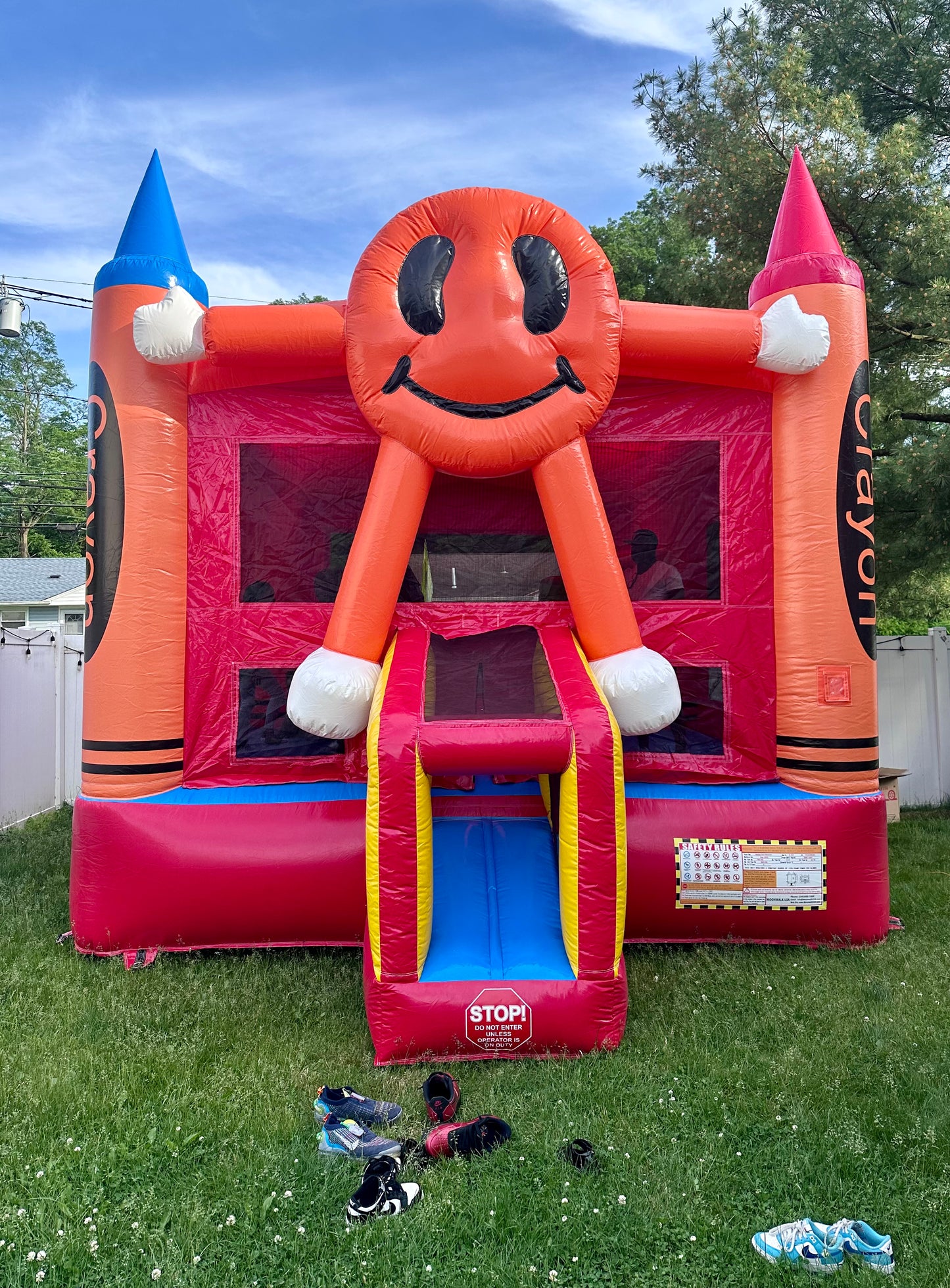 Happy Face Inflatable Bounce House with Indoor Playground